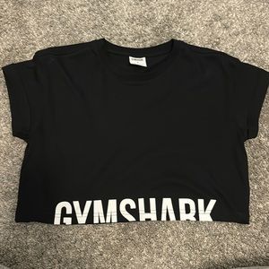 Never worn black gymshark cropped tee, size small